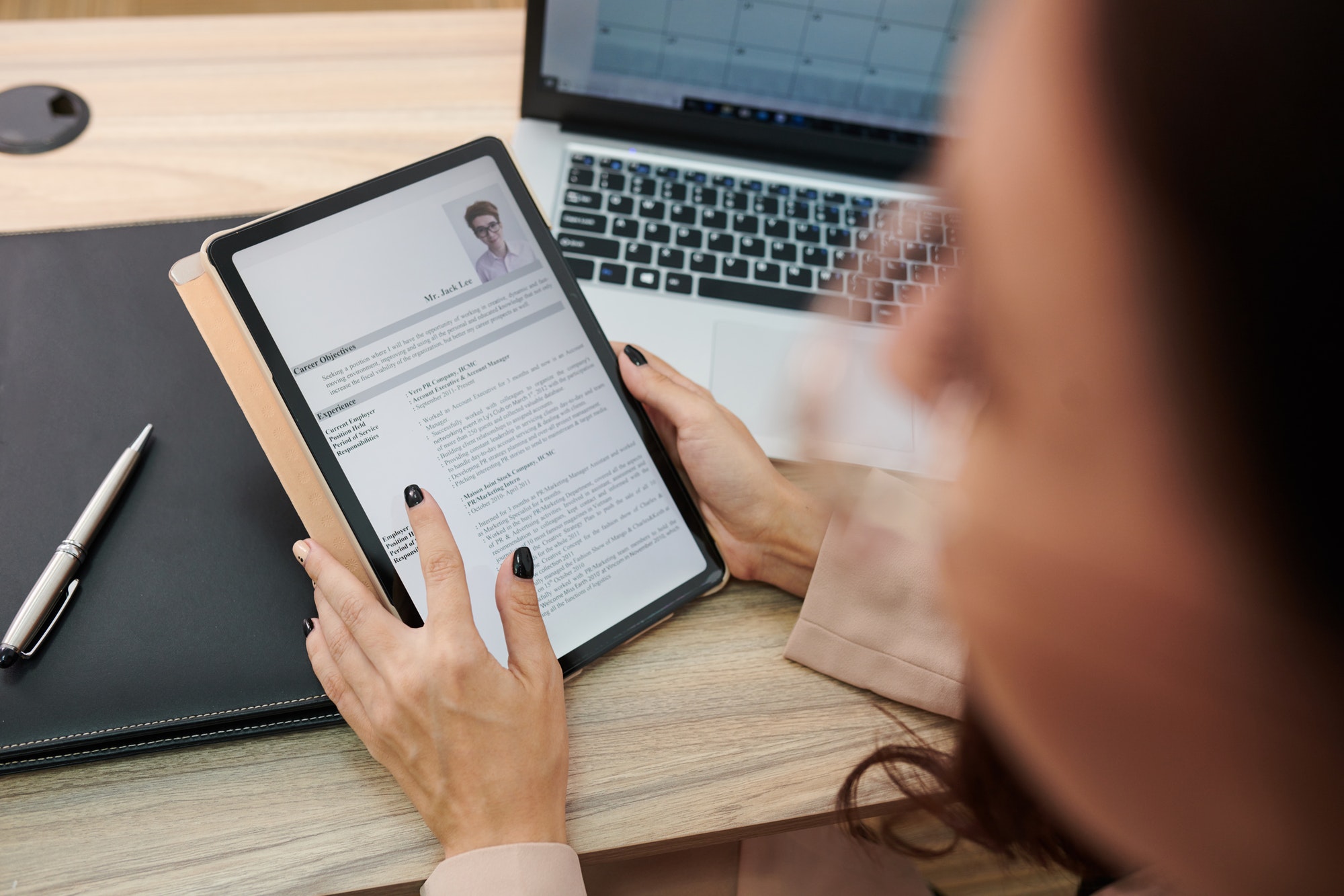 Human Resourses Manager Reading CV